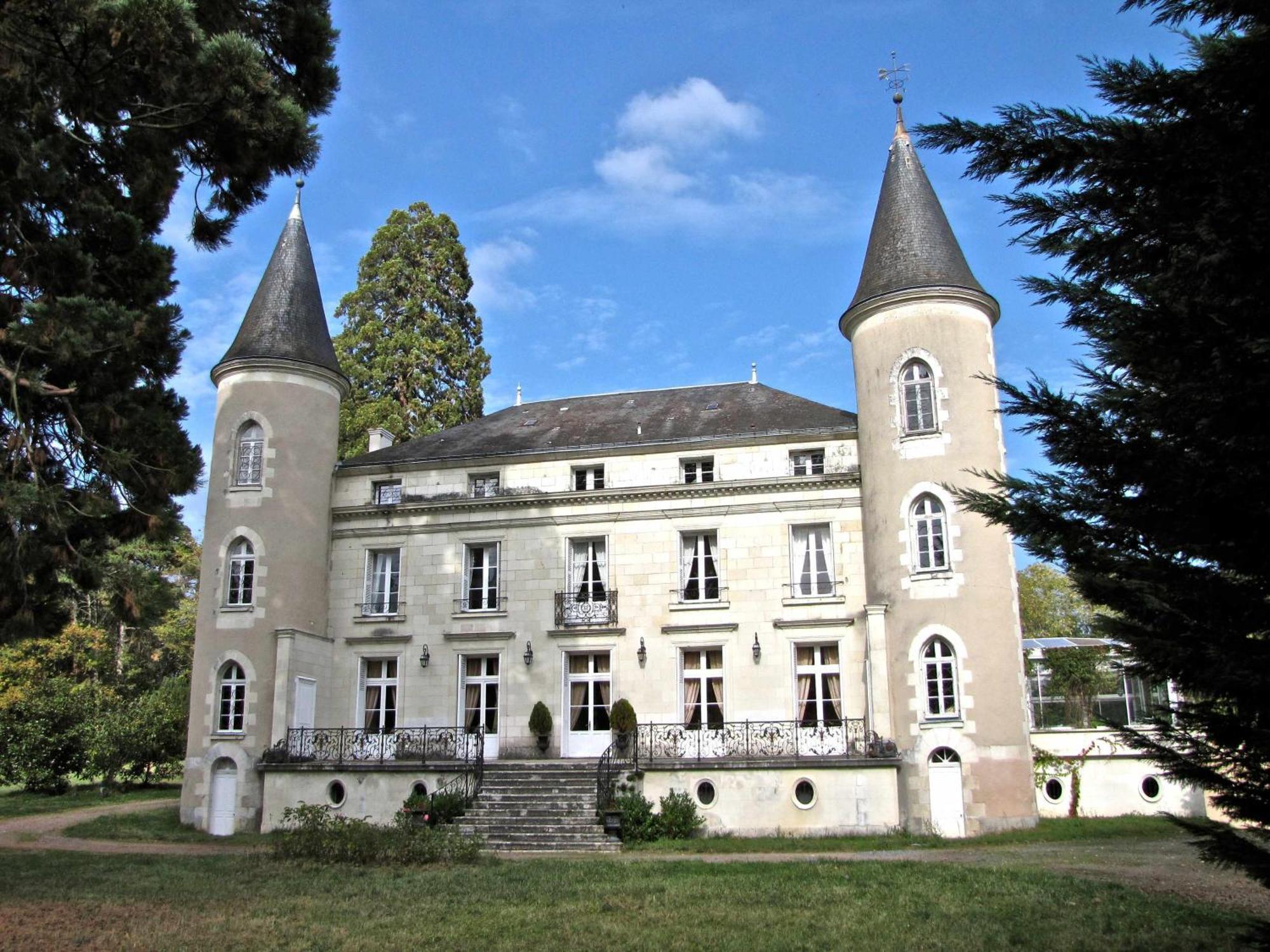 Tournon-Saint-Pierre 샤또 레 발레 B&B 외부 사진