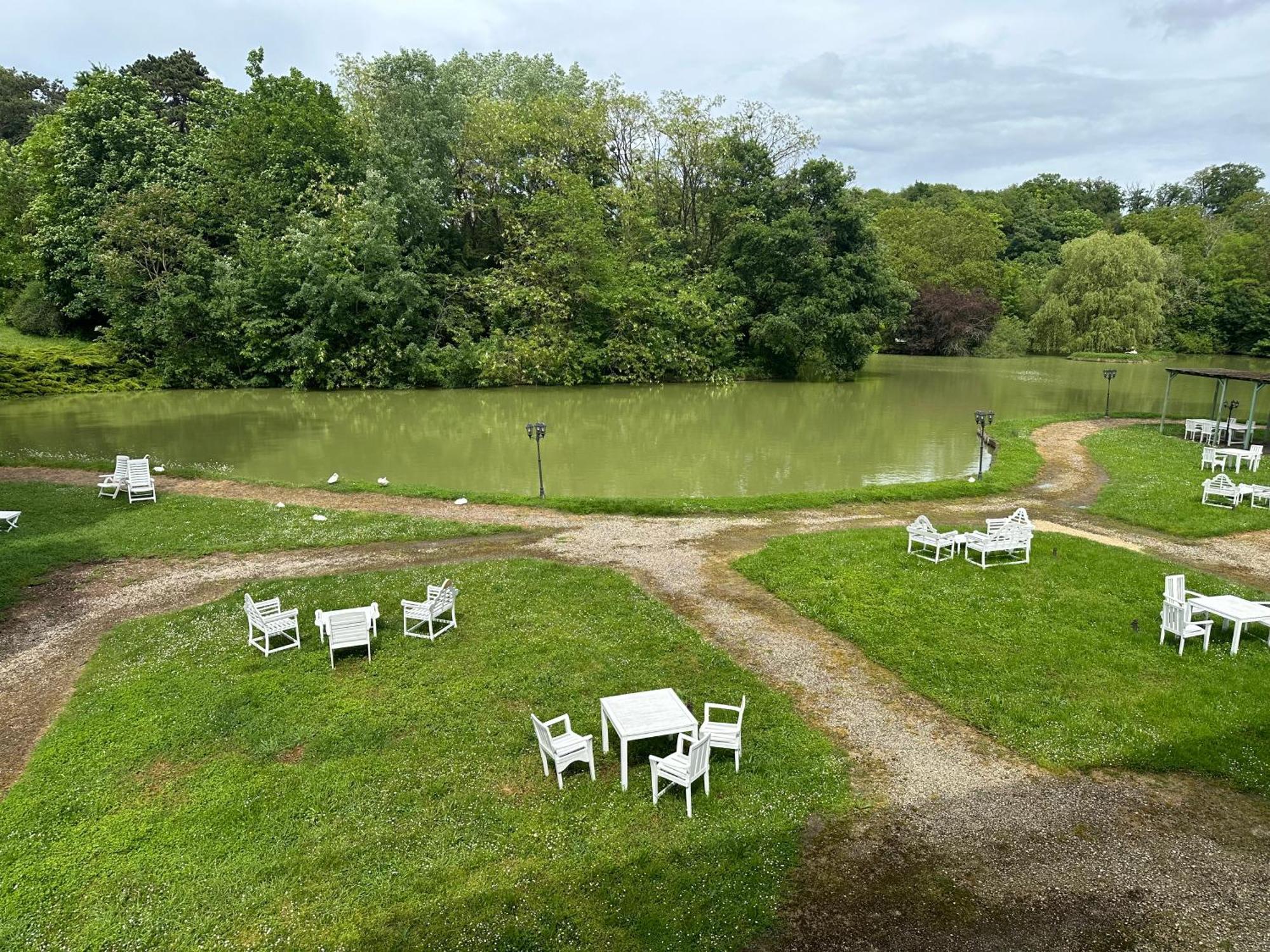 Tournon-Saint-Pierre 샤또 레 발레 B&B 외부 사진