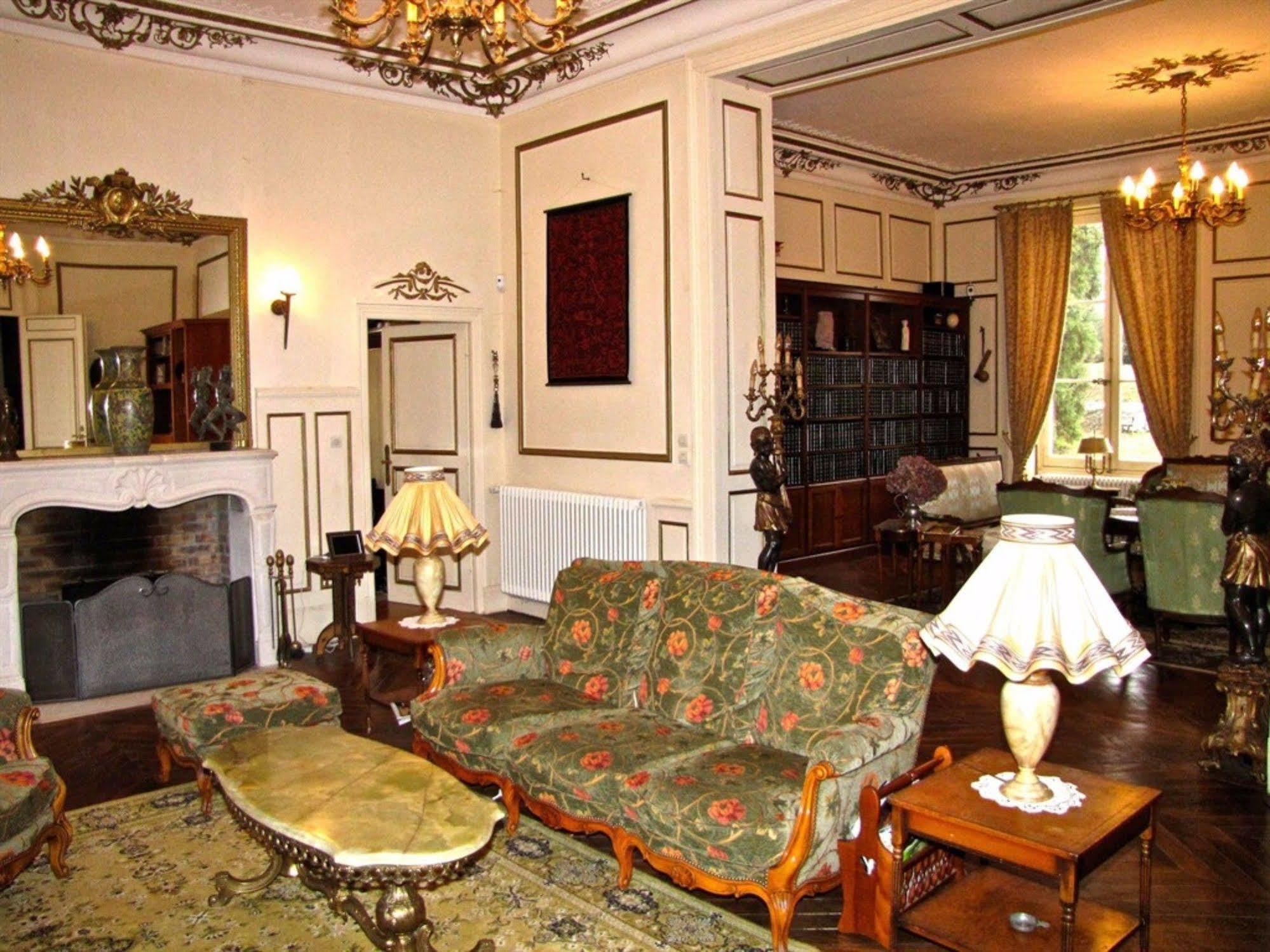Tournon-Saint-Pierre 샤또 레 발레 B&B 외부 사진