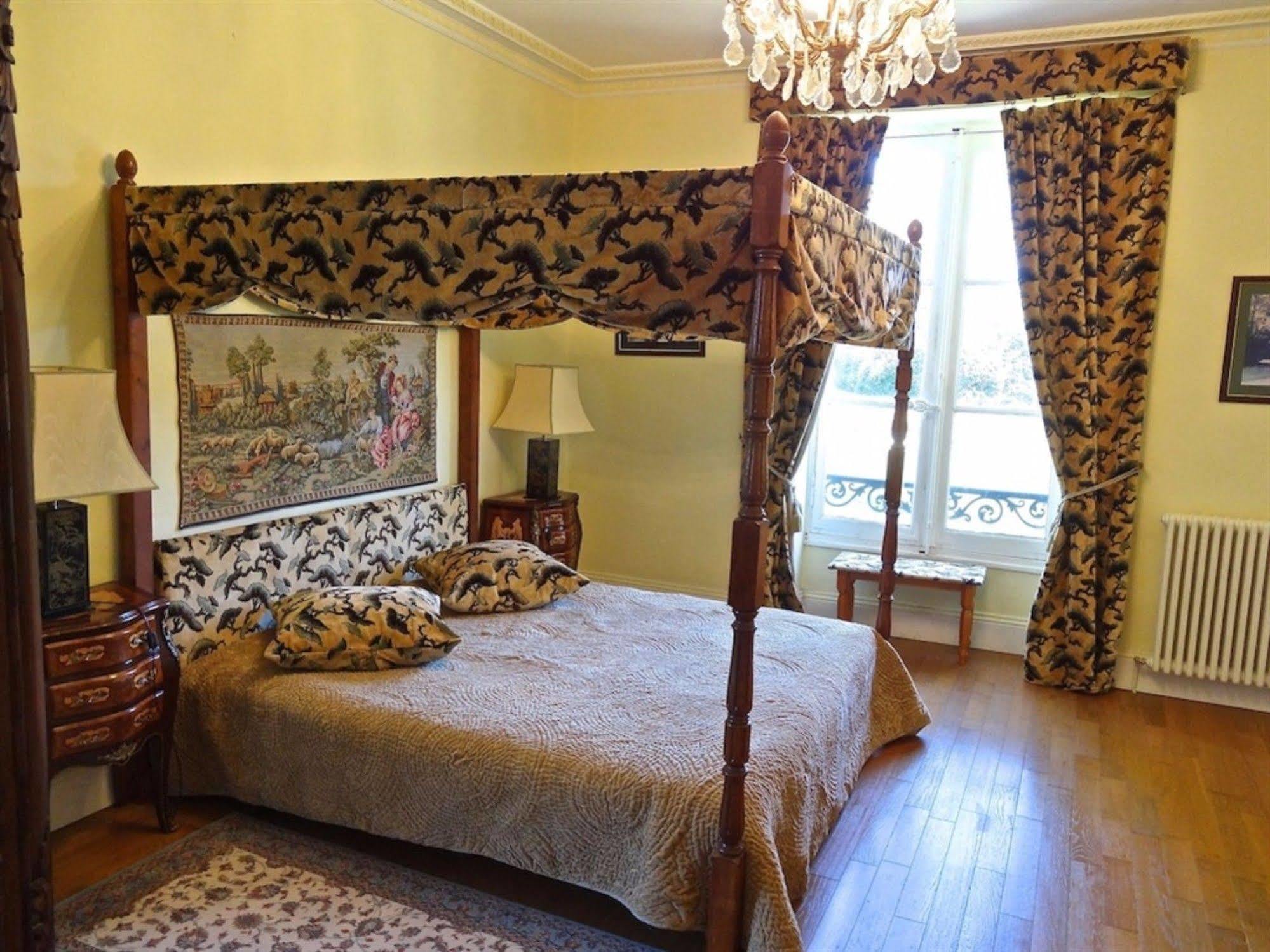 Tournon-Saint-Pierre 샤또 레 발레 B&B 외부 사진